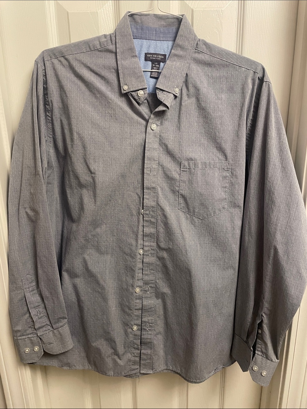 Van Heusen Men's Heather Gray Button-Down Casual Shirt
